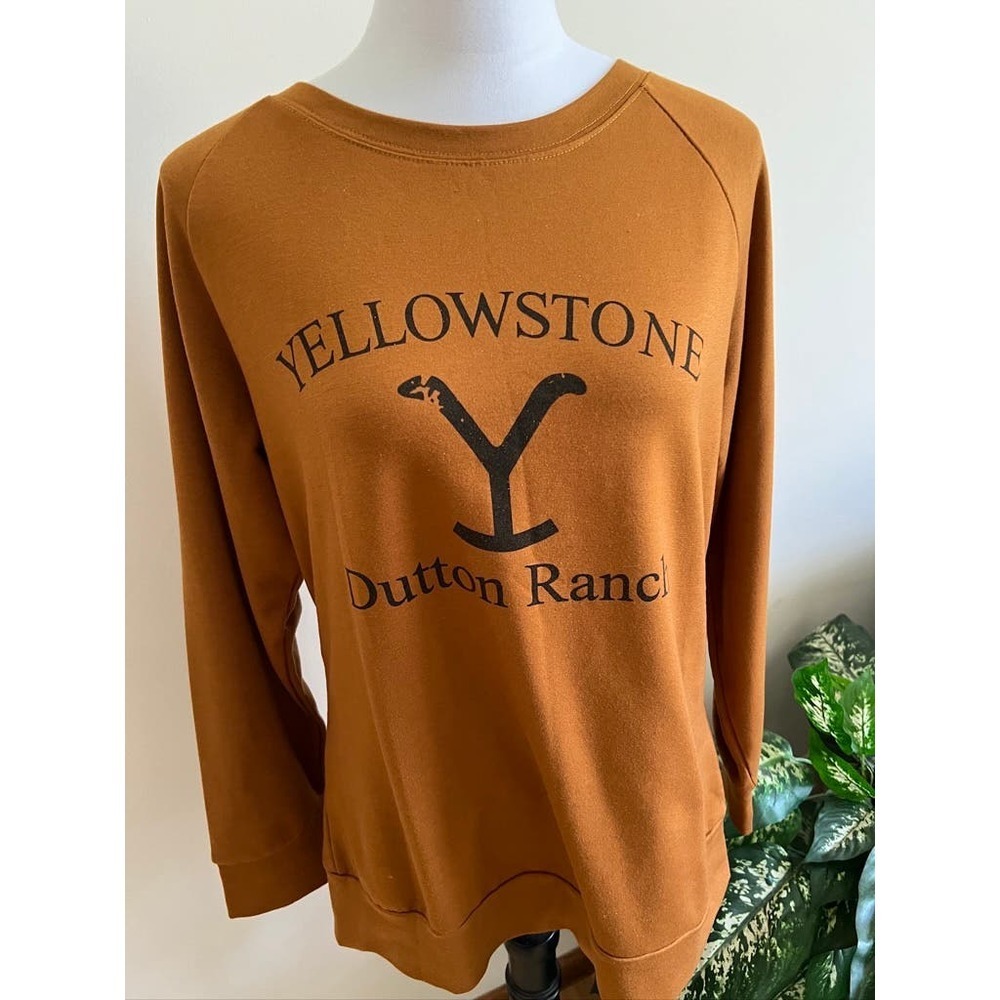 Yellowstone Dutton Ranch Crewneck - Picture 3 of 5